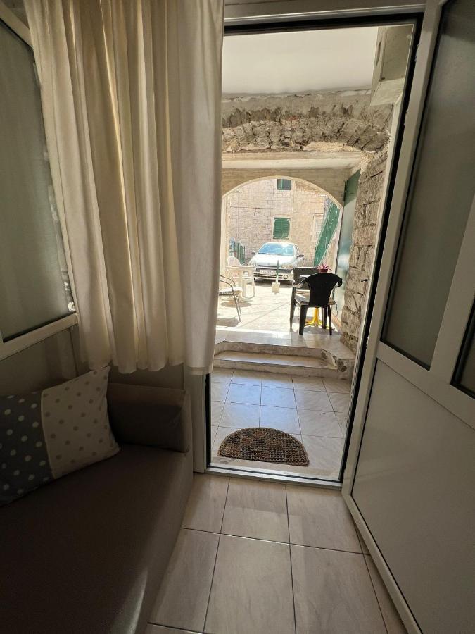 Old Town Apartment Nina 1 Split Eksteriør billede